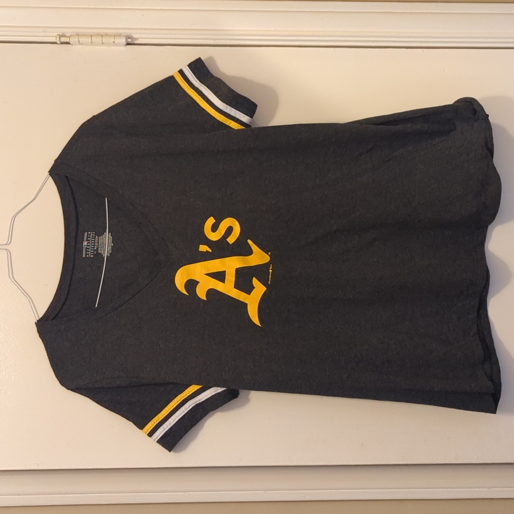 Oakland Athletics A's Women's T-shirt. XXL.